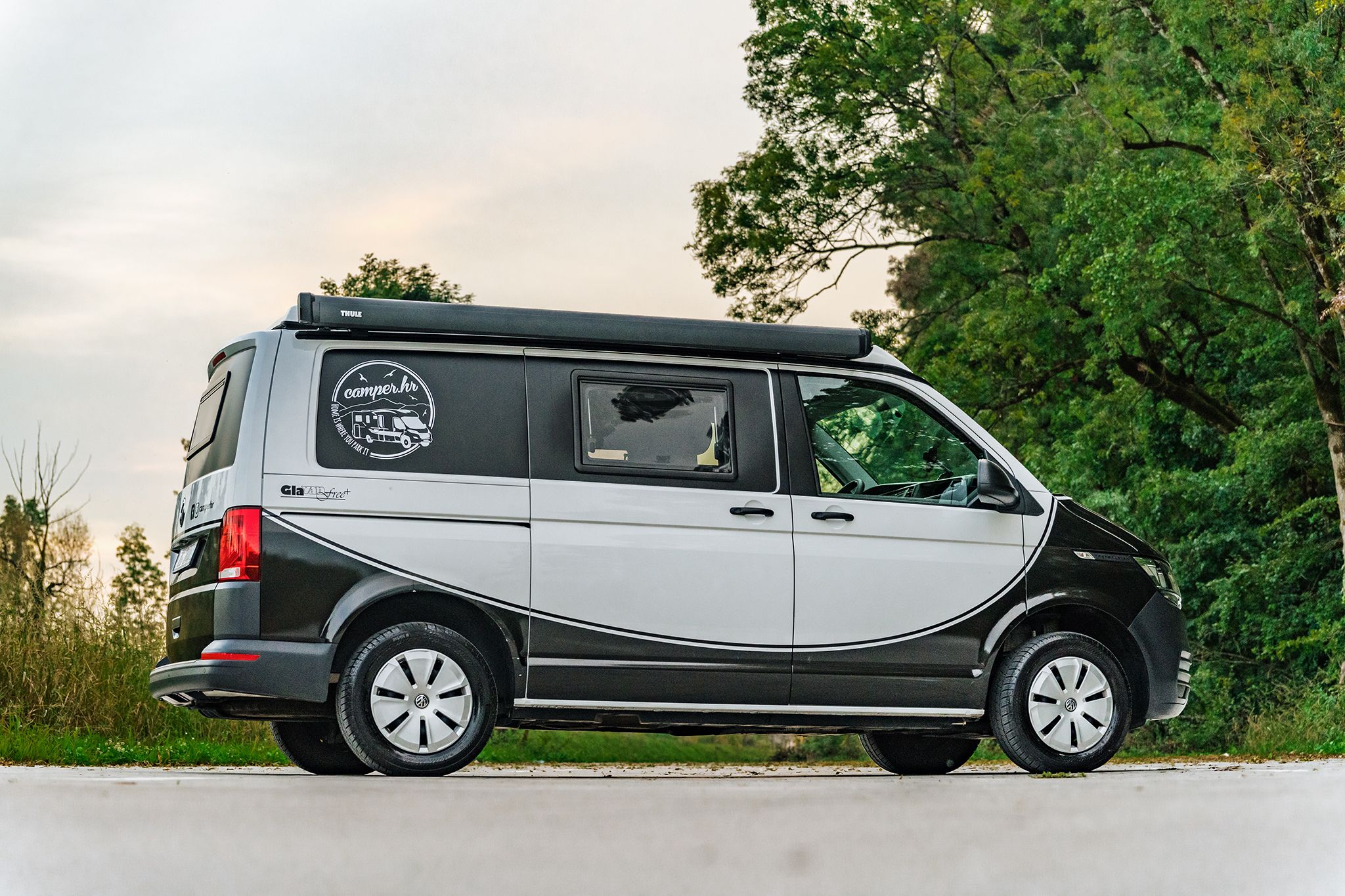 alt="VW_campervan_right">
