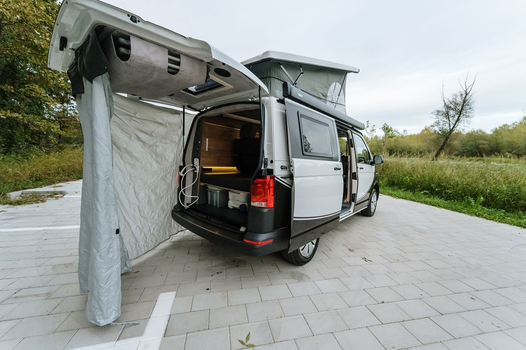 alt="VW_campervan_tent">